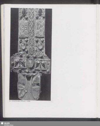 Theophanu-Kreuz, Fuß