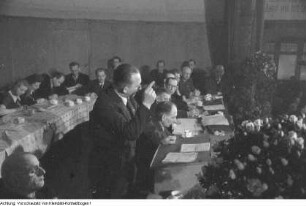 Dresden, Tolkewitz. II. Landesparteitag der SPD Sachsen in "Donaths Neuer Welt", Max Fechner, 6. April 1946