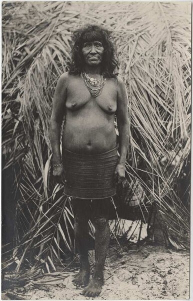 Paressi Kabishi woman in Kalugare in the headwaters of the Jauru River