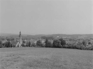 Ortsteilansicht mit Pfarrkirche St. Peter und Paul