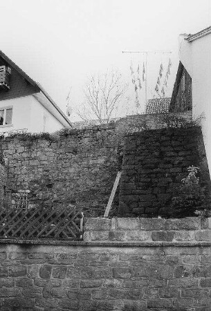 Stadtmauer (Stadtbefestigung); Gelnhausen, Schützengraben 18, Schützengraben 16, Schützengraben 14, Schützengraben, Röther Gasse 6, Röther Gasse, Obermarkt, Holzgasse, Am Rain 12
