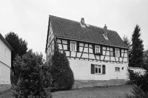 Wohnhaus; Oberursel, Urselbachstraße 37