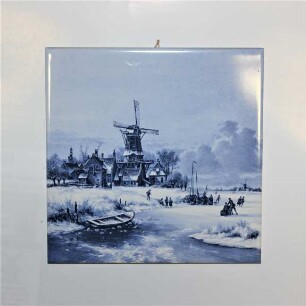 Galeriewindmühle in Winterlandschaft