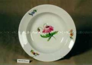 Teller des 25-tlg. Speiseservices mit Dekor "Natürliche Blume" ("Deutsche Blume")