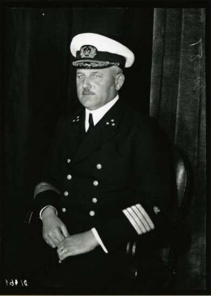 Porträt Adolf Ahrens