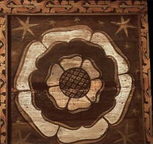 Kassettendecke mit Heiligendarstellungen