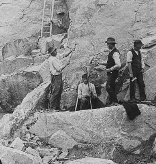 Bohren der Sprenglöcher : Technikgeschichte | Technologie | Steinbruch und Steinbearbeitung | W. Netzsch, Granit und Syenit-Werke Selb i. B.