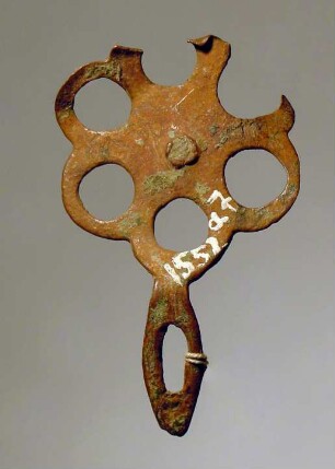 Kleiner Anhänger mit Ring