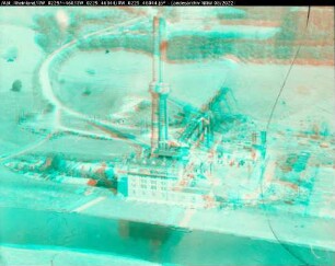 [ohne Angabe], Anaglyphenbild Fabrik an einem Fluss o. Kanal
