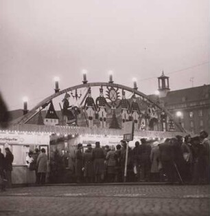 Dresden. Striezelmarkt 1978 auf dem Altmarkt