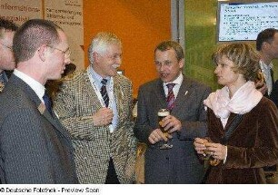 Dr. Thomas Bürger, Generaldirektor der SLUB Dresden, Ingolf Roßberg, Oberbürgermeister der Stadt Dresden, und Barbara Ludwig, Staatsministerin für Wissenschaft und Kunst in Sachsen