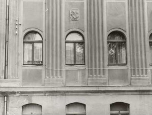 Markneukirchen, Wohn-und Geschäftshaus : Markneukirchen (Vogtlandkreis), Wohn-und Geschäftshaus, Breite Straße 3, um 1910, Fenster