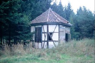 sogenanntes "Grünes Haus" nahe der Wüstung Billmuthausen, die in der DDR wegen ihrer Grenznähe abgerissen wurde
