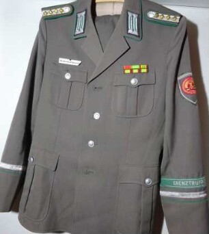 Uniform NVA (5) Grenztruppen Jacke - tlw. mit Hose