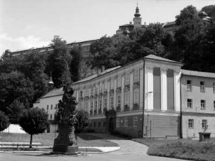 Knur-Palast