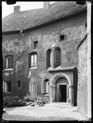 Elbogen, Schlosshof
