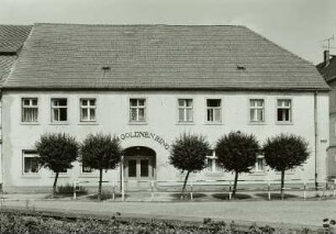 Luckau, Am Markt 1. Ehem. Gasthaus "Zum Goldenen Ring" (18. Jh.). Straßenfront