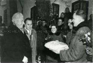 Hermann Matern besucht die Volksrepublik Polen