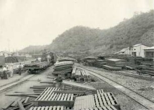 Eisenbahnbeginn in Durán