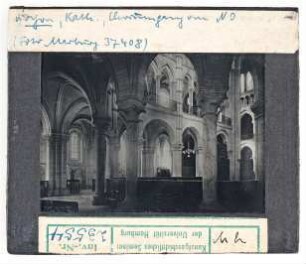 Noyon: Kathedrale, Innenraum, Chorumgang von Nordosten