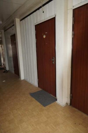 Flur einer Flüchtlingsunterkunft