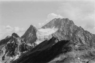 Felsmassiv : Felsmassiv in den Alpen.