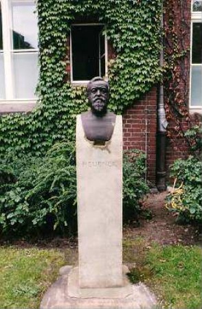 Büste Otto Heubner; Berlin, Mitte