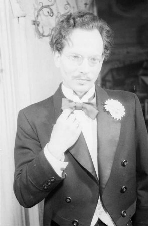 Szenenbilder aus dem Stück "Kameraden" von August Strindberg am Hebbel-Theater Berlin