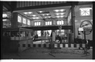 Kleinbildnegative: Bauarbeiten, U-Bahnhof Wittenbergplatz, 1982
