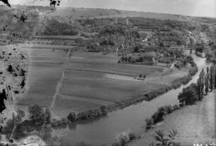 Saaleck : Blick über die Saale nach Saaleck mit Burg Saaleck