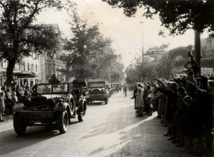 Nationalsozialismus - Kundgebungen, Feiern, Festtage. Durchmarsch der siegreichen Truppen