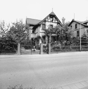 Oestrich-Winkel, Rheingaustraße 20