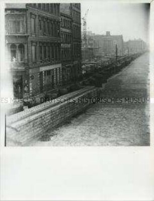An der Sektorengrenze Zimmerstraße / Ecke Lindenstraße