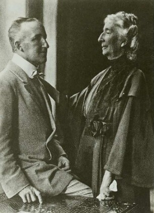 Doppelporträt Siegfried und Cosima Wagner : Siegfried Wagner (1869-1930; Komponist, Librettist und Dirigent, Sohn von Richard und Cosima Wagner) und Cosima Wagner (1837-1930; geb. Liszt, zweite Ehefrau von Richard Wagner) in ihrem neunzigsten Lebensjahr. Fotografie von 1927 als Reproduktionsdruck