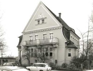 Dresden-Trachau, Industriestraße 33. Villa (um 1910). Straßenansicht von Nordwest