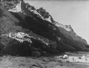 Steilküste : Eine Steilküste am Meer.
