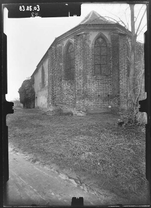 Himmelpfort (Fürstenberg/Havel-Himmelpfort). Ehem. Zisterzienserkloster. Klosterkirche (Baubeginn A. 14. Jh.). Ansicht von Südost