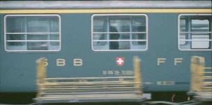 Stuttgart Hbf. Eigentumszeichen SBB-Wagen DC 481 Stuttgart-Zürich Gepäckkarren