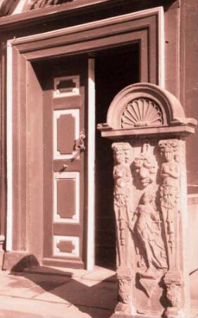 Hameln: [Stiftsherrenhaus], Eingangstor