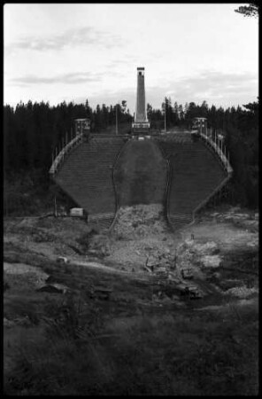 Oslo: Holmenkollen Sprungschanze, von unten
