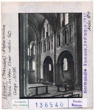 Lessay (Manche): Ehemalige Abteikirche, Blick in den Chor nach Südosten