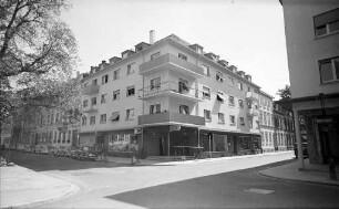 Inbetriebnahme des neuen Wohn- und Geschäftshauses Bismarckstraße 33 a/Ecke Seminarstraße.