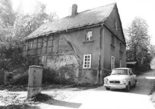 Adorf, Am Graben 10. Wohnhaus. Straßenansicht