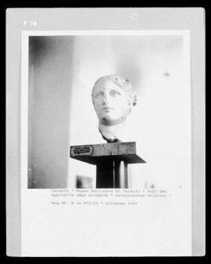 Kopf der Aphrodite oder Artemide (Original)