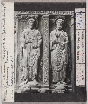 Arles, St. Trophime: Westportal, Gewände links, Apostel Johannes und Petrus