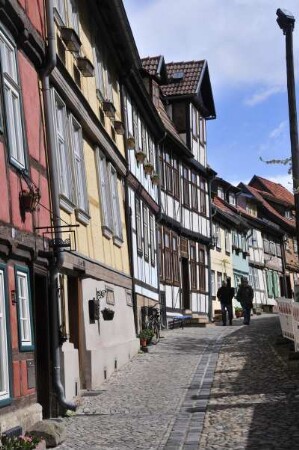 Quedlinburg - Neuendorf : Die Gasse Neuendorf in Quedlinburg, aufgenommen am 3. Mai 2014. Foto Uwe Gerig