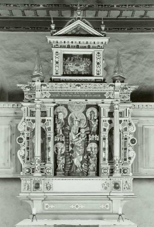 Strahlenkranzmadonna und Heilige