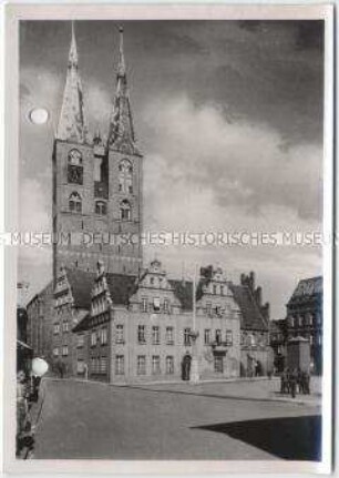 Stendal, Kirche St. Marien und Rathaus