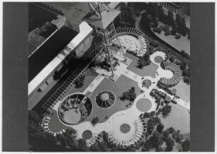 Wettbewerb Kongresshalle (später: ICC) für die Berliner Ausstellungen, 1. Preis (nicht realisiert) – Modellansicht, Blick auf den Sommergarten. Berlin-Charlottenburg, Messedamm 22