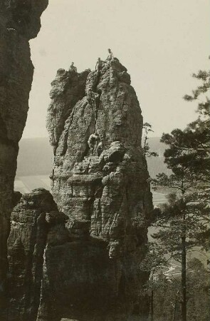 Tschechien. Elbsandsteingebirge. Böhmische Schweiz. Kletterei am Wurzelstein